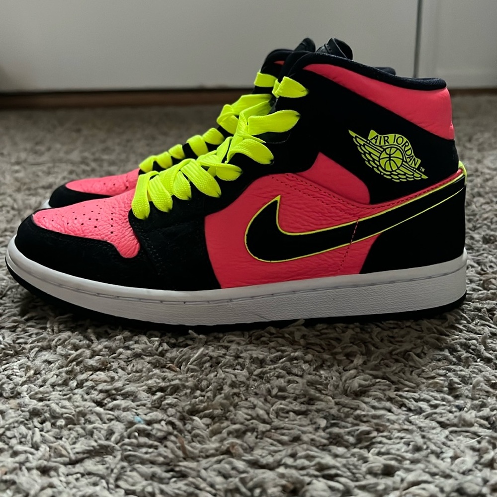 COPY - Jordan 1 mid